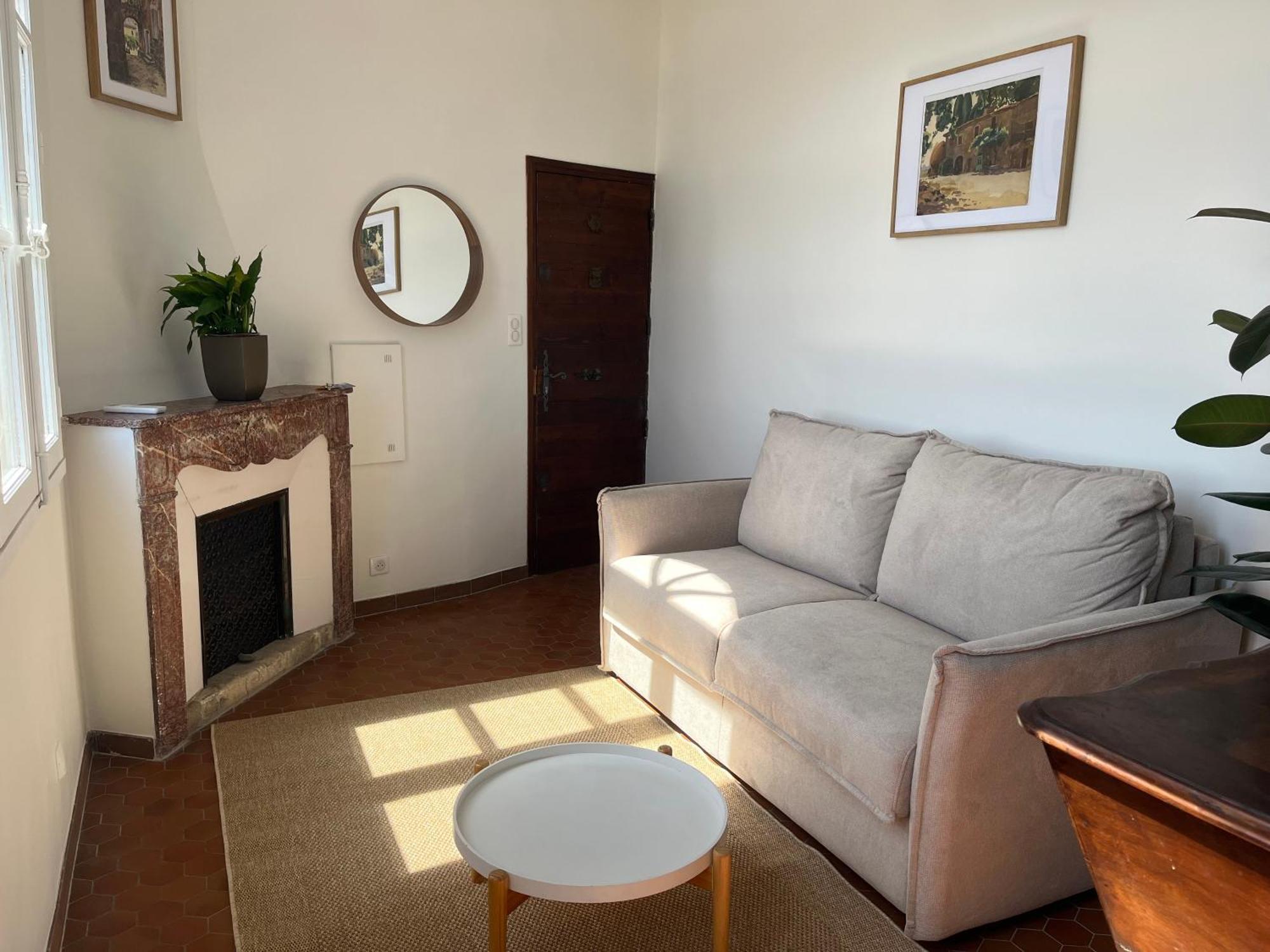 Charmante Petite Maison Avec Vue Panoramique, En Centre Historique, Proche D'Avignon, Ancienne, Renovee, Climatisee, Terrasse, Parking Public Gratuit Villeneuve-lès-Avignon Extérieur photo